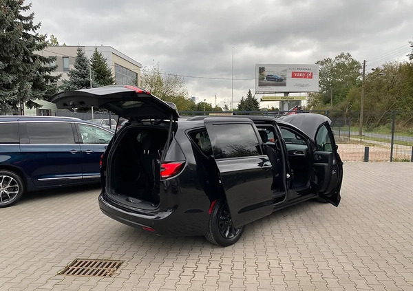 Chrysler Pacifica cena 219924 przebieg: 27000, rok produkcji 2021 z Bogatynia małe 529